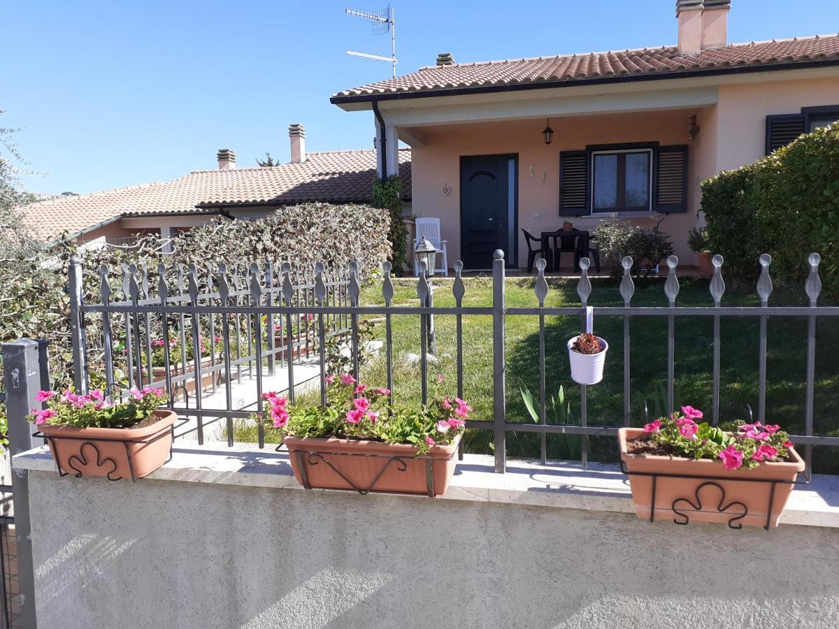 Residence Ai Campi Da Golf Saturnia Eksteriør billede