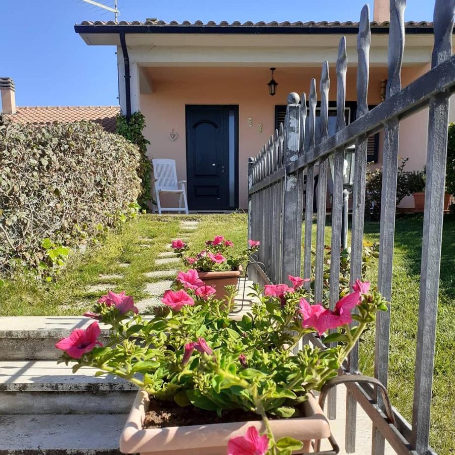 Residence Ai Campi Da Golf Saturnia Eksteriør billede