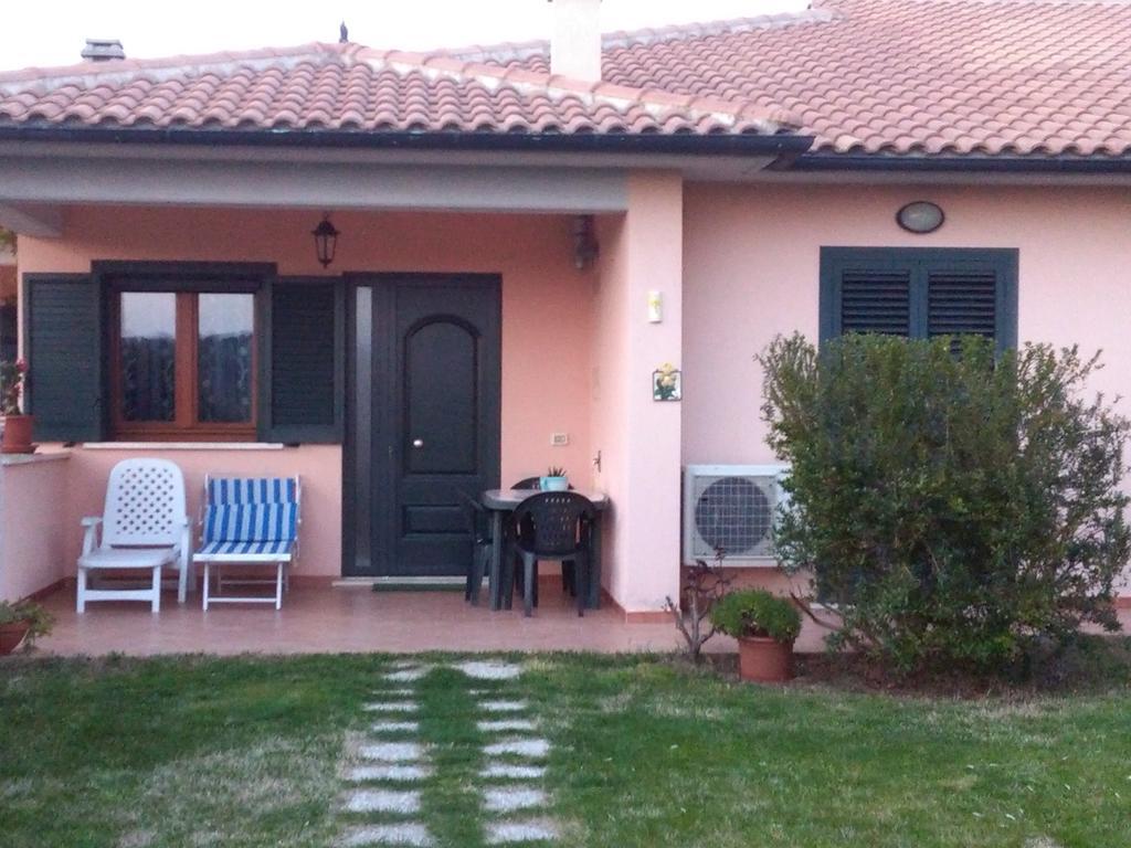 Residence Ai Campi Da Golf Saturnia Eksteriør billede