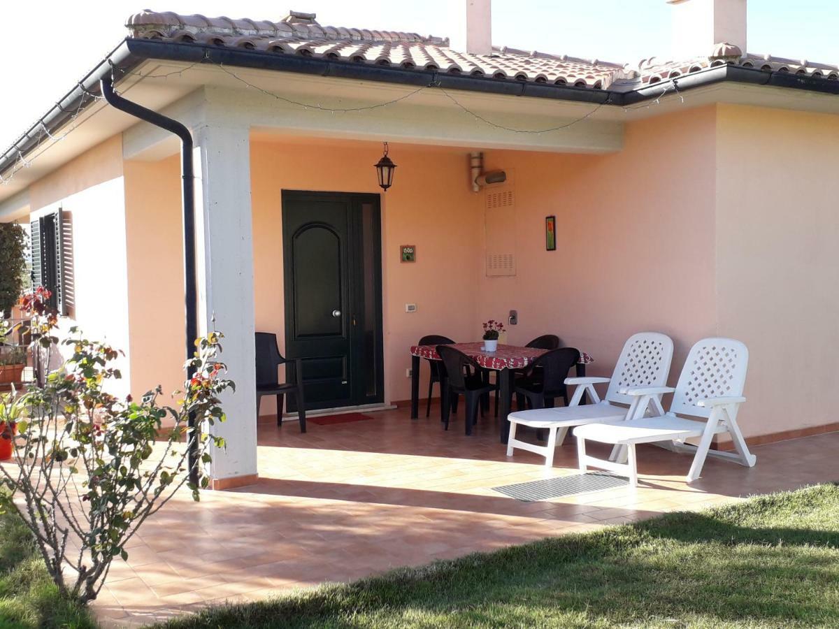 Residence Ai Campi Da Golf Saturnia Eksteriør billede